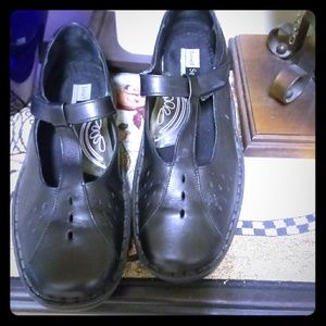 Josef Siebel mary Jane shoes